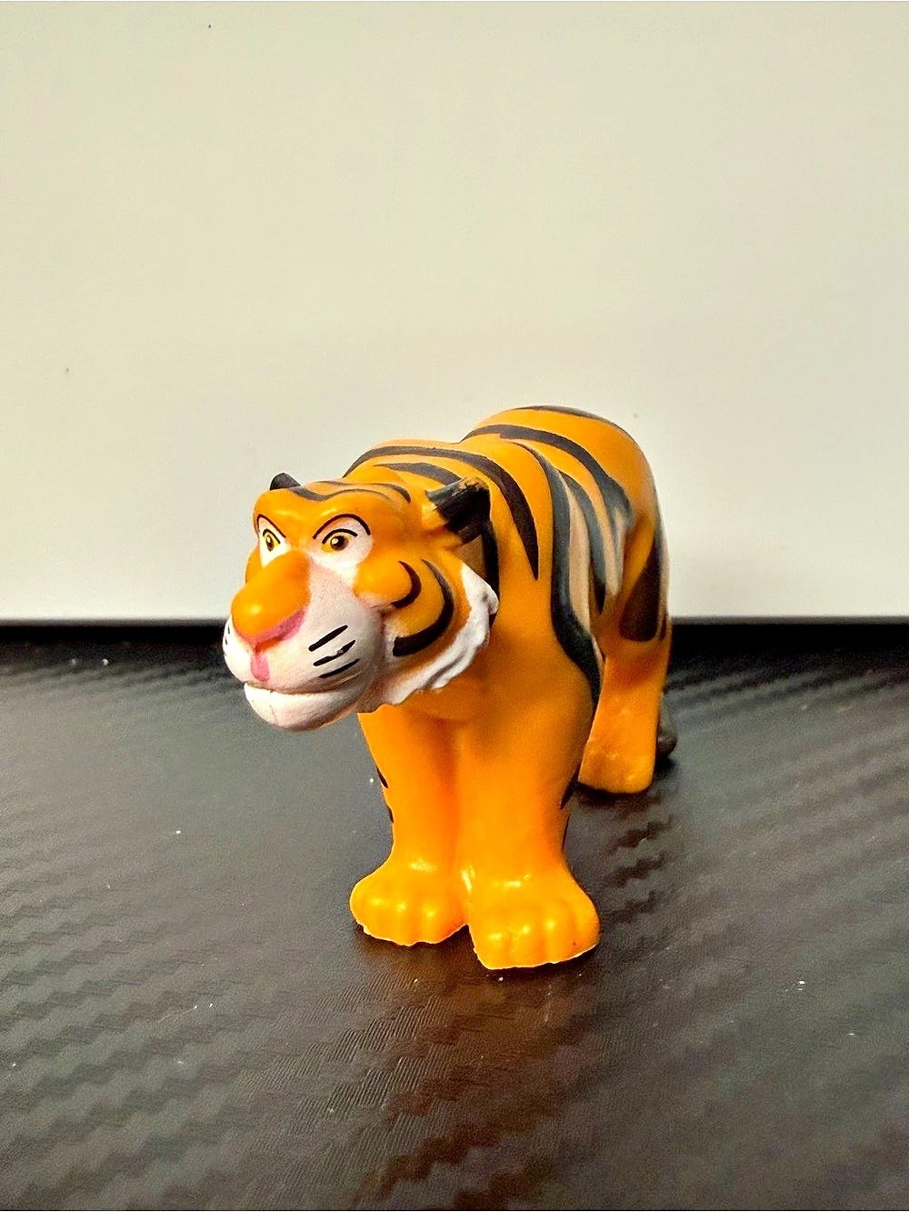 Disney Aladdin Rajah Tiger Plastic Figure Jasmine Collectible Toy